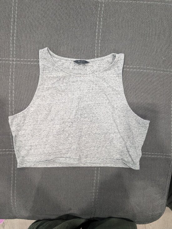 Aritzia Tops - Aritzia talula large crop top